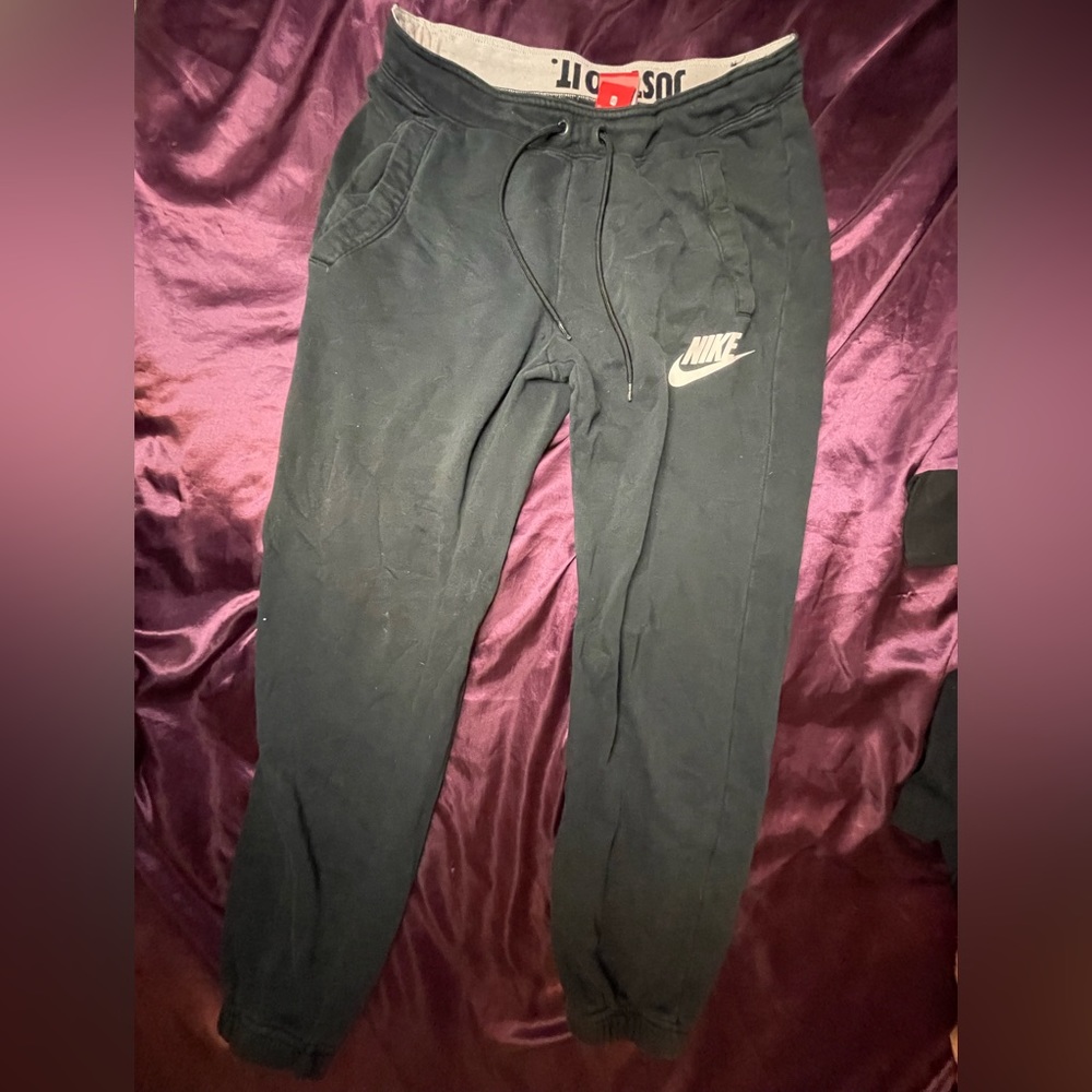 Nike Women’s Drawstring Sweatpants